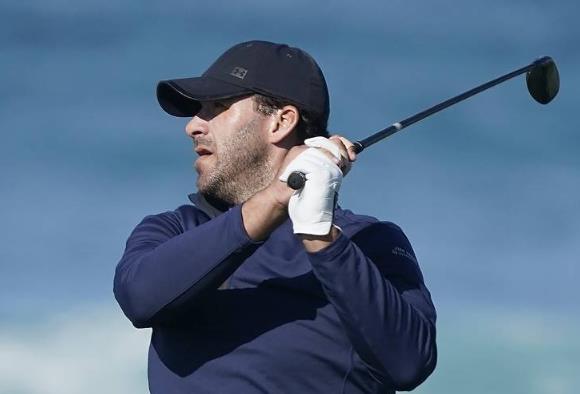 托尼羅莫有望贏得他的連續(xù)第三個美國世紀名人高爾夫錦標賽冠軍頭銜 Edgewood Tahoe高爾夫球場舉辦